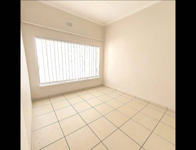 2 BEDROOM TOWNHOUSE FOR SALE IN THREE RIVERS PROPER